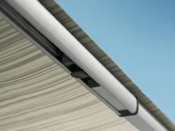 Thule Omnistor 1200 Ligger Rechts 350-550 -Outdoor Kampeerwinkel 377201 377201 images other thuleomnistor1200 buckle1 2 ecommerce